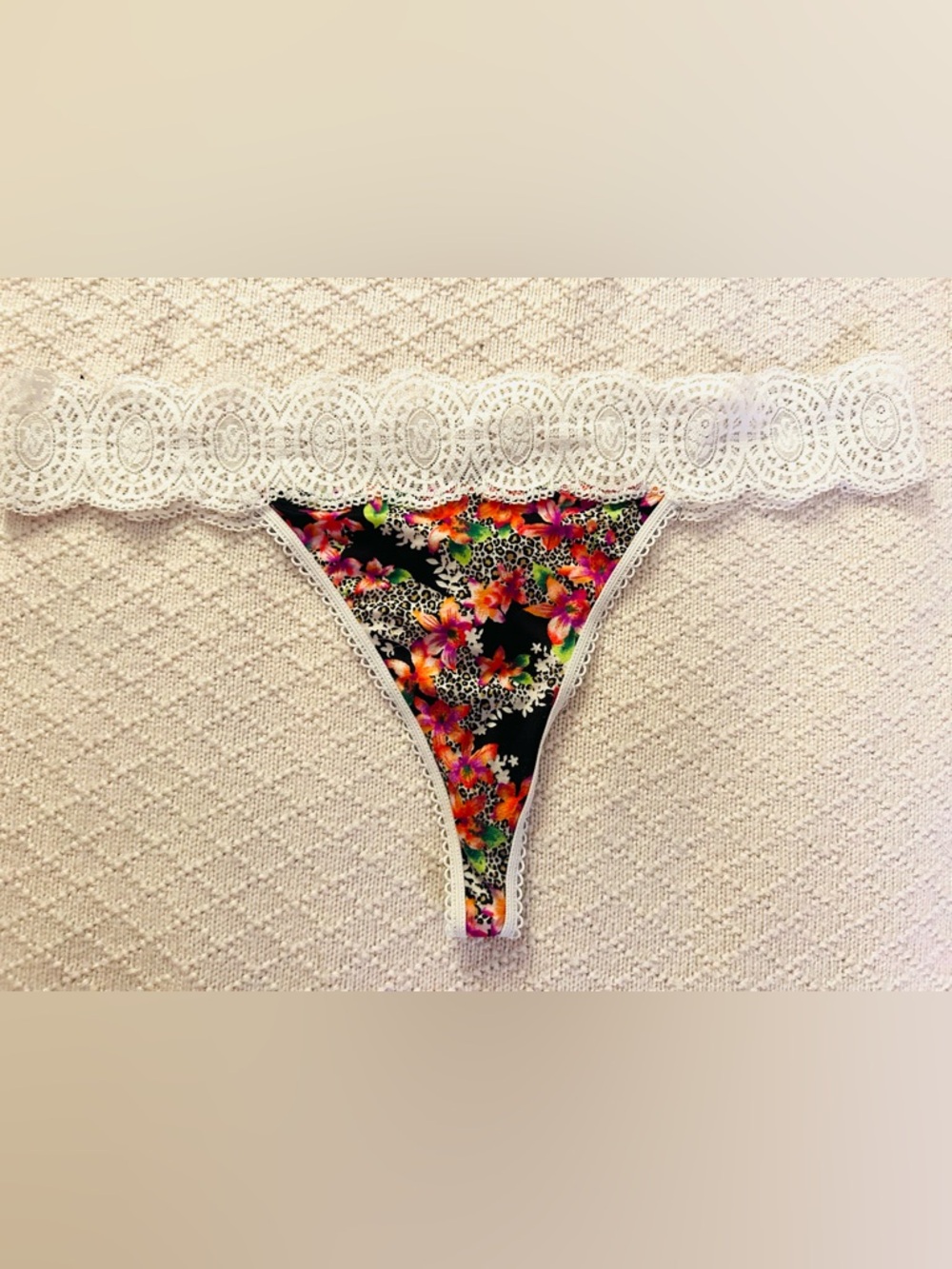 Vintage 2012 Victoria's Secret Floral White Lace-Trim Thong